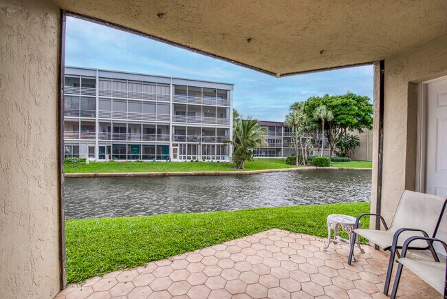 Foto del edificio - 896 N Federal Hwy