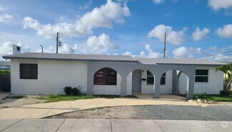 8925 SW 40th Ter