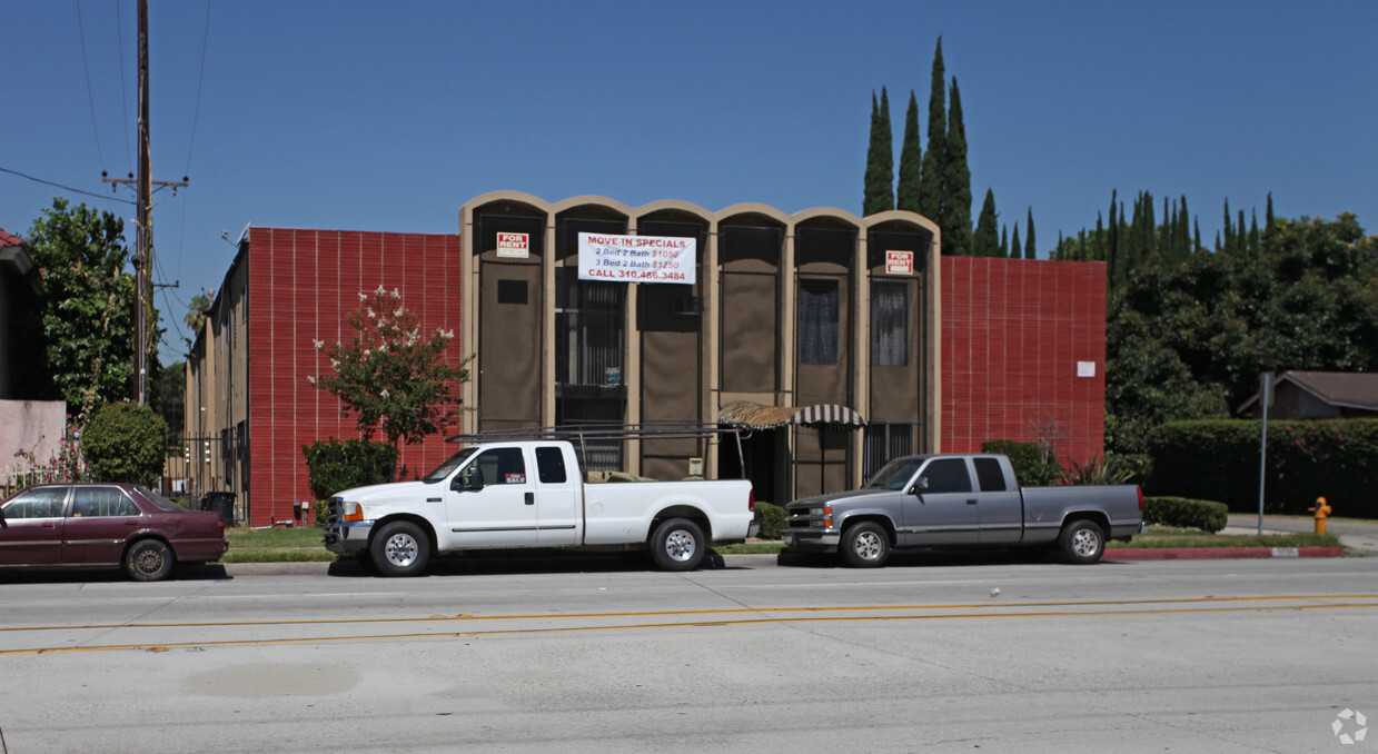 Building Photo - 3725 Baldwin Ave