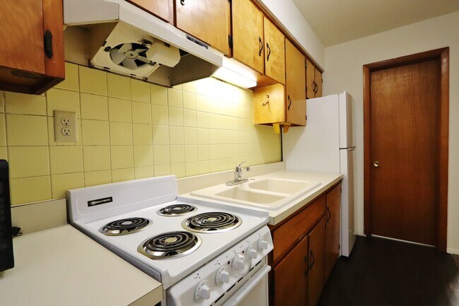 Foto del edificio - 322 Maple Dr