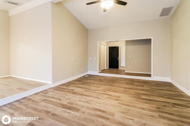 Building Photo - 2204 SUMMER OAK DR, EDMOND, OK 73013