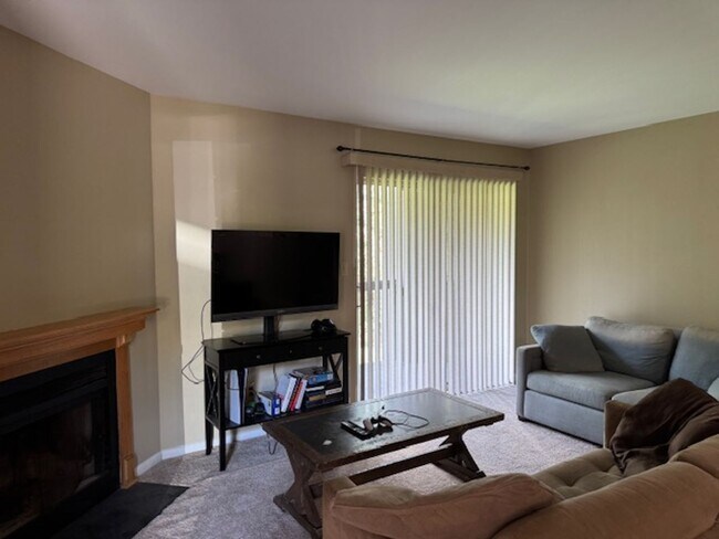 Foto del edificio - Condo Located at Borden Commons