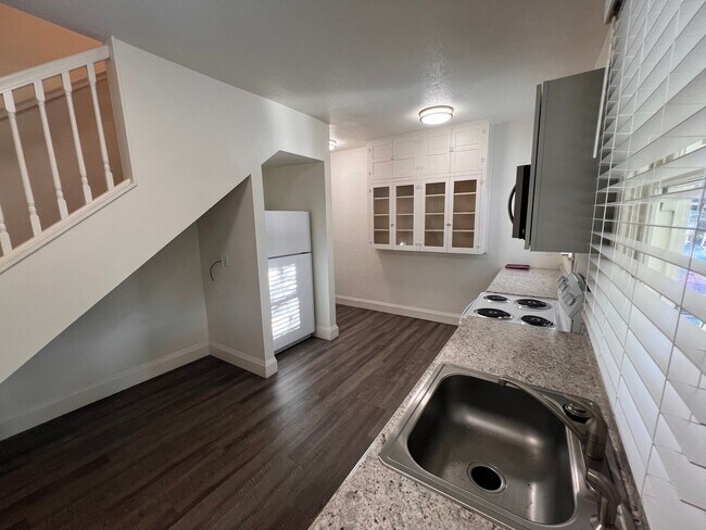 Foto del edificio - 5BD/2BA Gorgeous Vintage Home