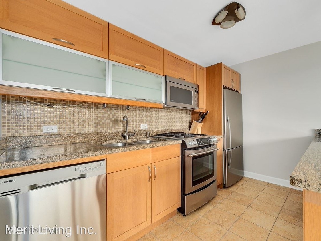 Primary Photo - 1040 Ontario St