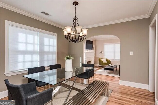 Foto del edificio - 311 Delmont Dr NE