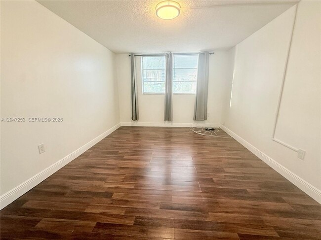 Building Photo - 3849 NE 169th St