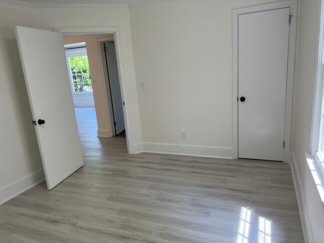 Foto del edificio - Newly renovated 2Br 1Ba Cottage