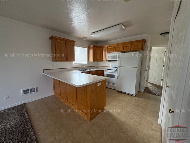 Foto del edificio - 3124 E Chasewood Dr