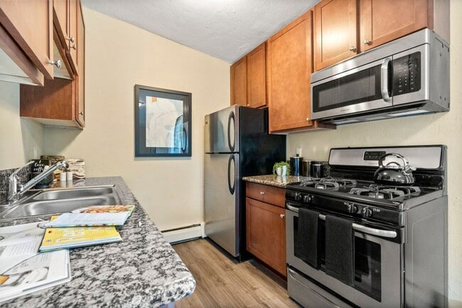 Interior Photo - Lake Pointe