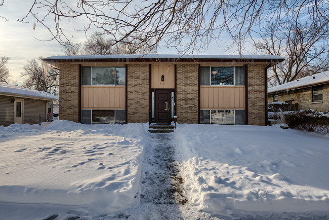 Building Photo - 4011 Saint Paul Ave