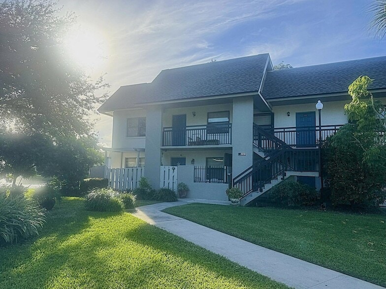 Photo - 2018 SW 29th Court Unit 06B2