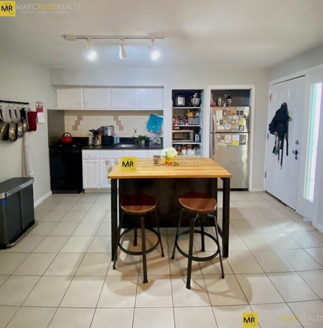 Foto del edificio - 137 Chelsea St