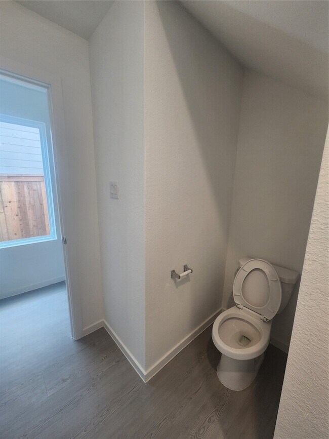 Foto del edificio - 906 Pertuso Ln