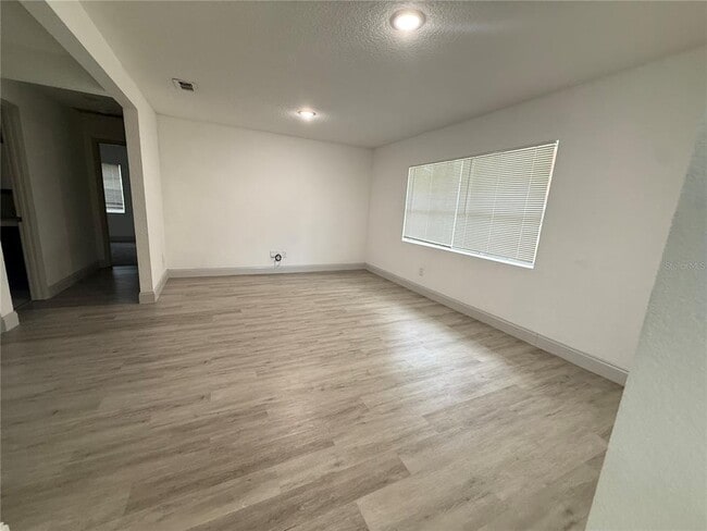 Building Photo - 13 Volusia Dr