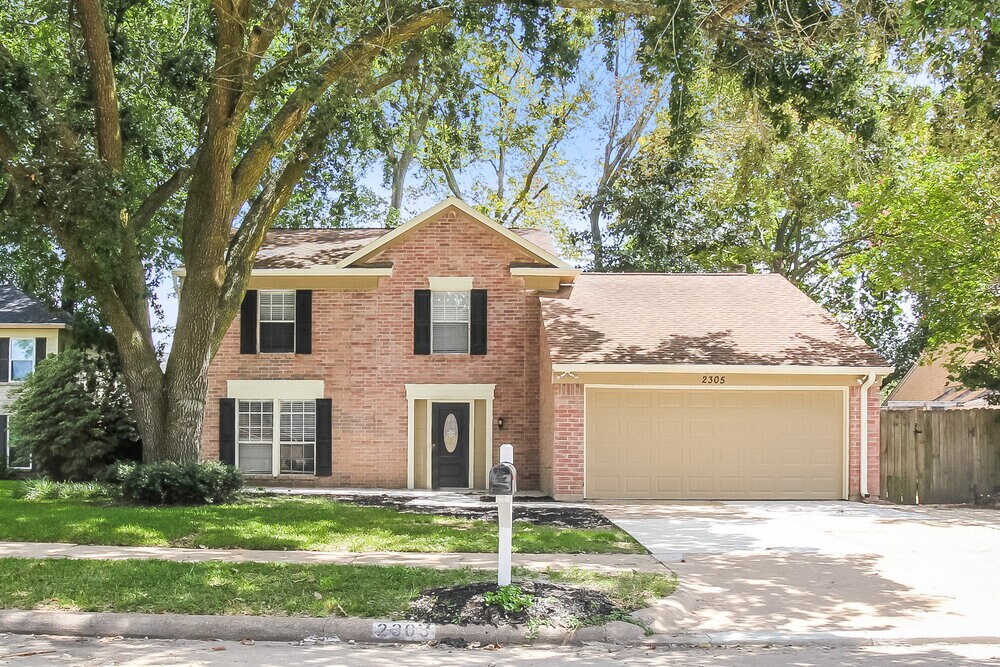 Primary Photo - 2305 Parkview Dr