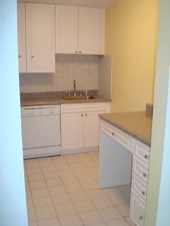 Building Photo - 607 W Wrightwood Ave