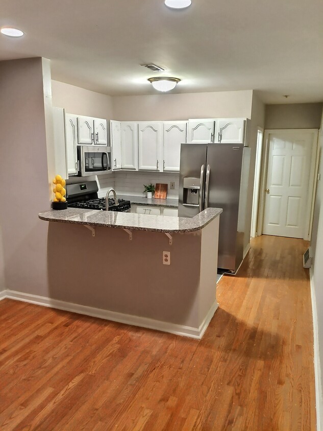 Foto principal - 1706 Catharine St.