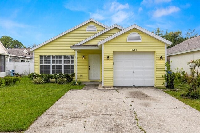 Foto del edificio - 5204 Creekmore Ln