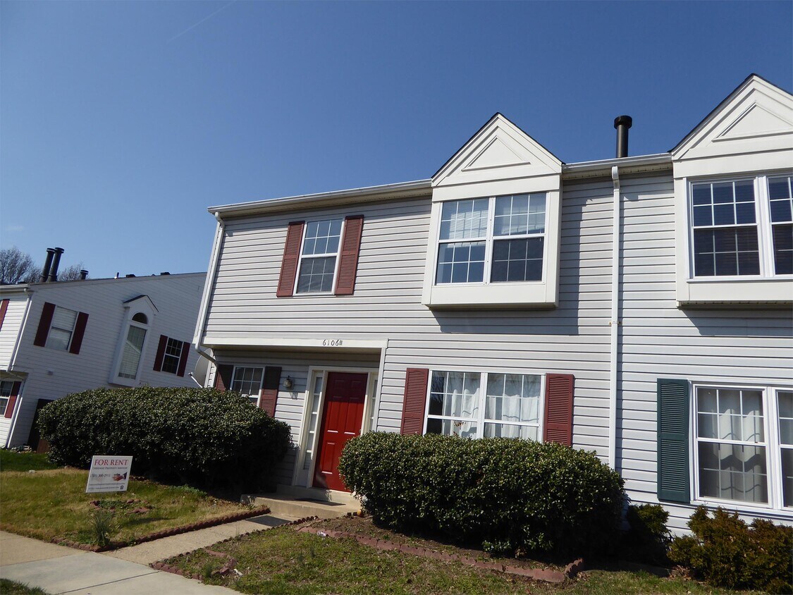 6106B Hoskins Hollow Cir, Centreville, VA 20121 House Rental in