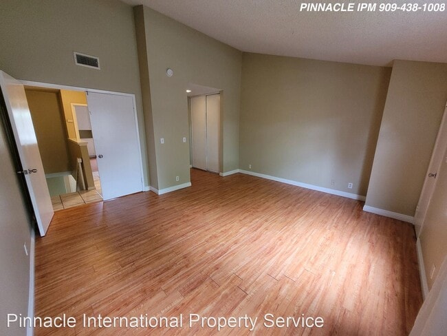 Building Photo - 2 br, 1 bath House - 959 S. Mountain Avenue