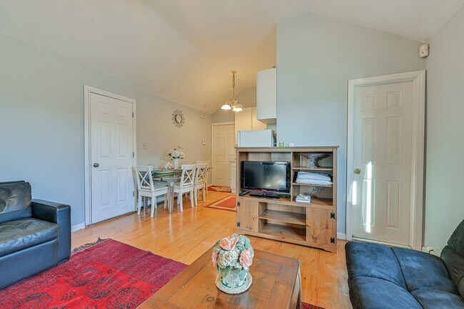 Foto del edificio - 35 Butternut Ln