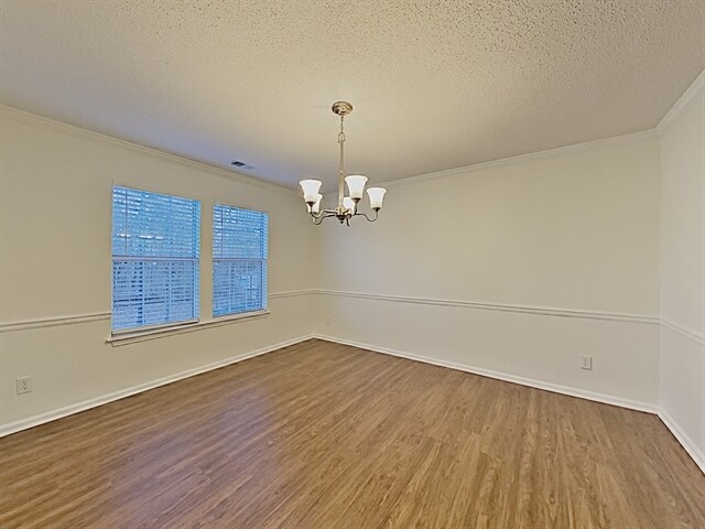 Building Photo - 2925 Pinewood Hill Drive