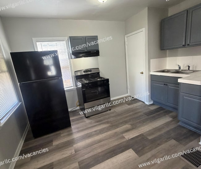 Building Photo - Newly Renovated 2-Bedroom • 1-Bathroom Home