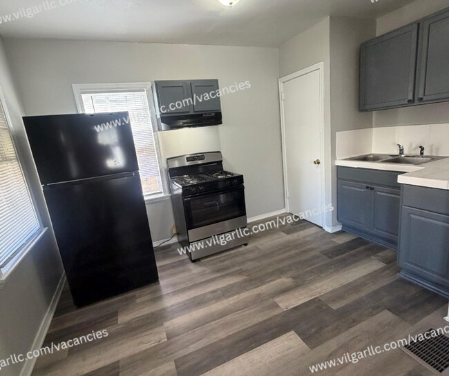 Foto del edificio - Newly Renovated 2-Bedroom • 1-Bathroom Home