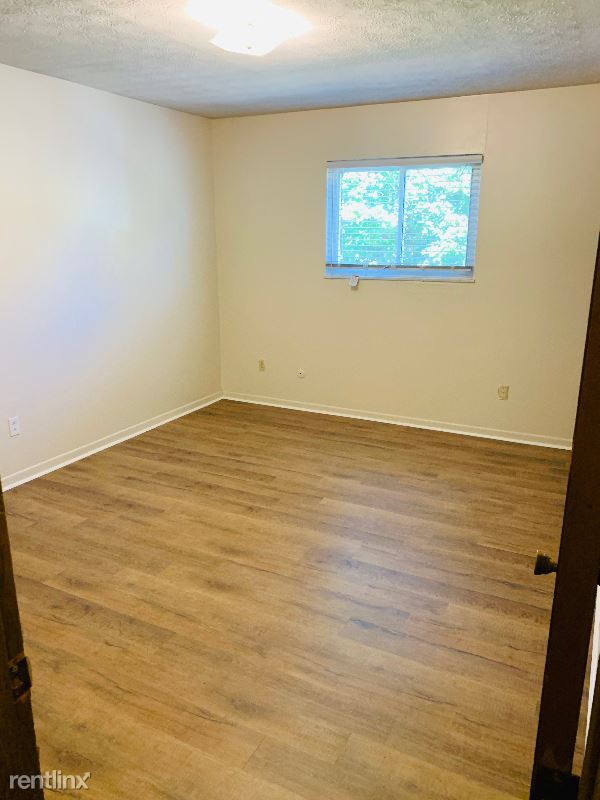Building Photo - 2 br, 1 bath Townhome - 99 W Starr Ave