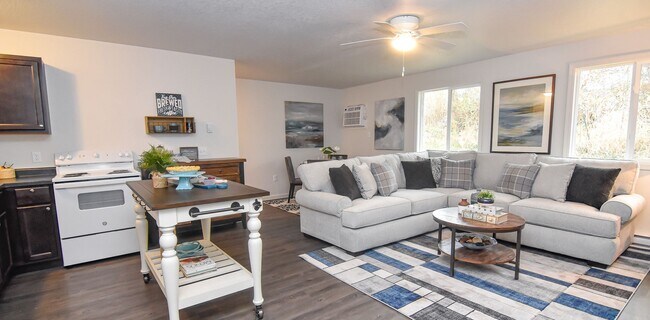 Interior Photo - Cherry Creek