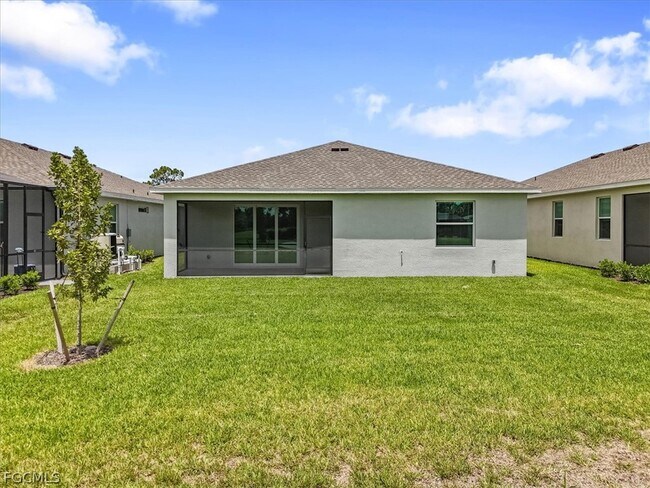 Foto del edificio - 20524 Copperhead Dr