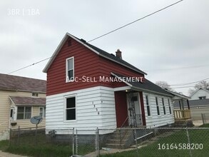 Building Photo - 1320 Anderson Pl NW