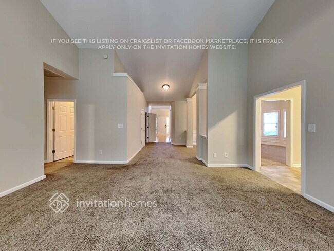 Building Photo - 1215 Chandler Ridge Dr SE