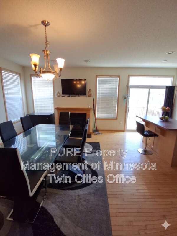 Foto del edificio - 1425 Coneflower Ln
