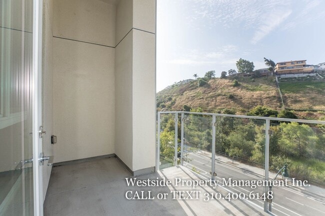 Building Photo - 12655 Bluff Creek Dr