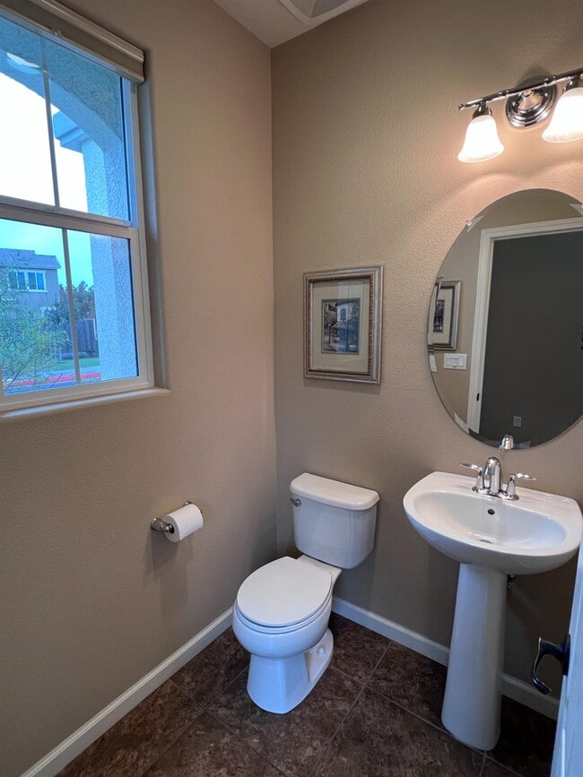 Foto del edificio - 2020 Makenna Dr