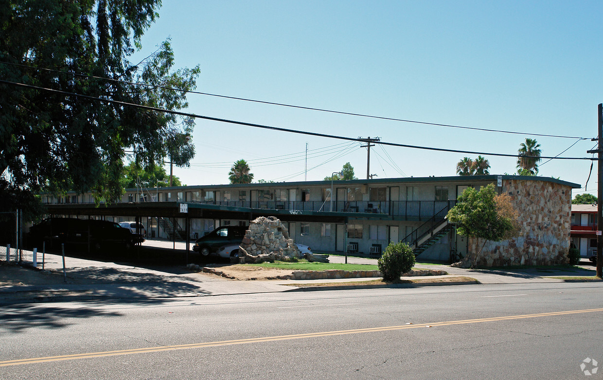 Primary Photo - Maple Palms Apartments