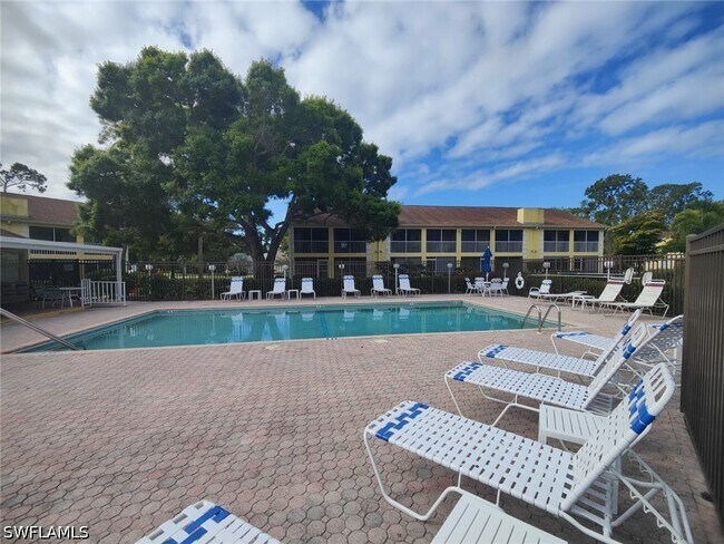 Foto del edificio - 2668 Kings Lake Blvd