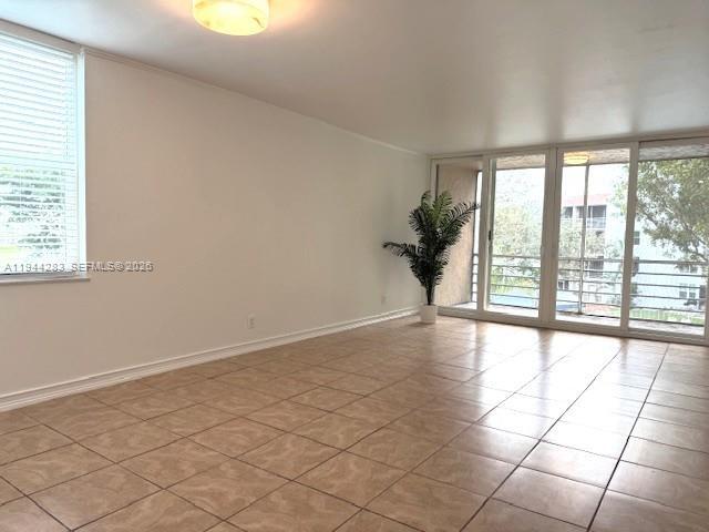 Foto del edificio - 9431 Live Oak Pl