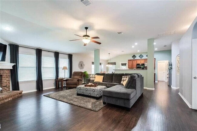 Foto del edificio - 20801 Kearney Hill Rd