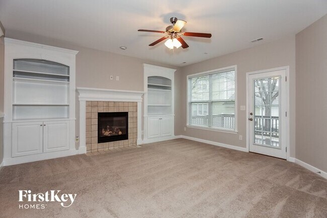 Foto del edificio - 17636 Harbor Walk Drive