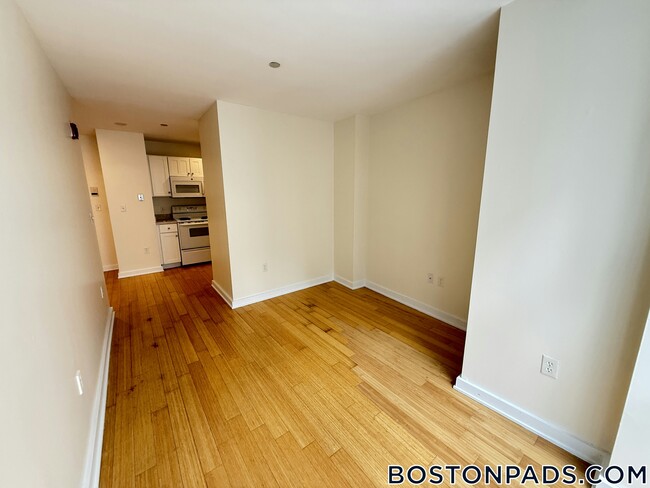 Building Photo - 40 Boylston St
