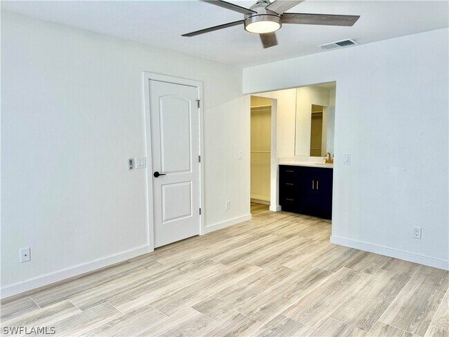 Building Photo - 3300 Timberwood Cir