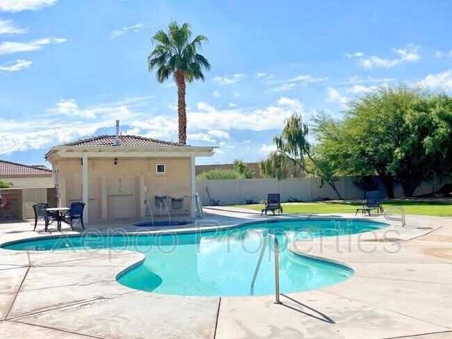 Foto del edificio - 64051 Baylor Mountain Ct