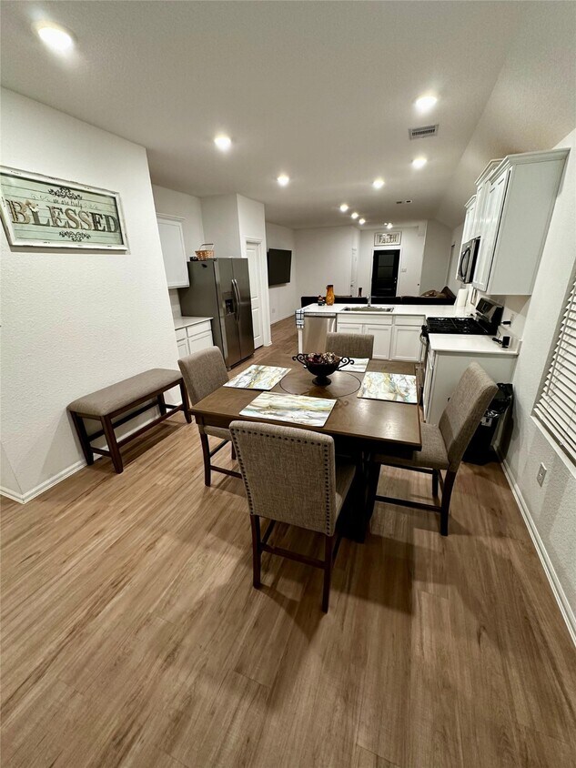 Foto del edificio - 2023 Foxtail Crk Ct