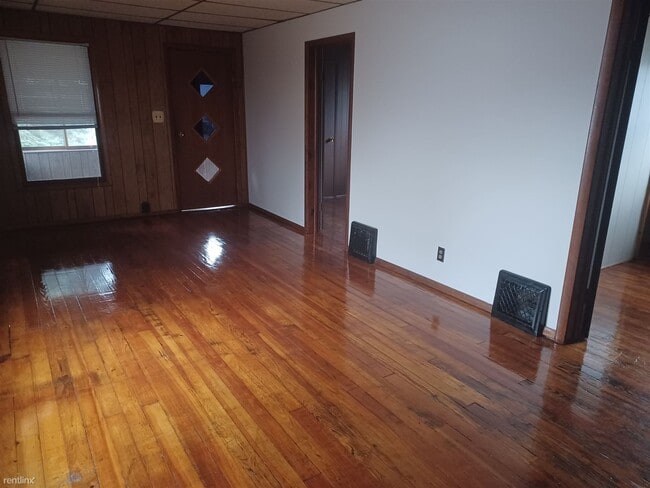 Foto del edificio - 3 br, 2 bath House - 208 henrietta