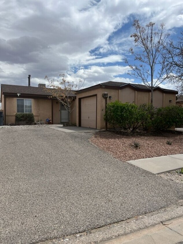 Primary Photo - Cute condo in the Cherry Hills subdivision