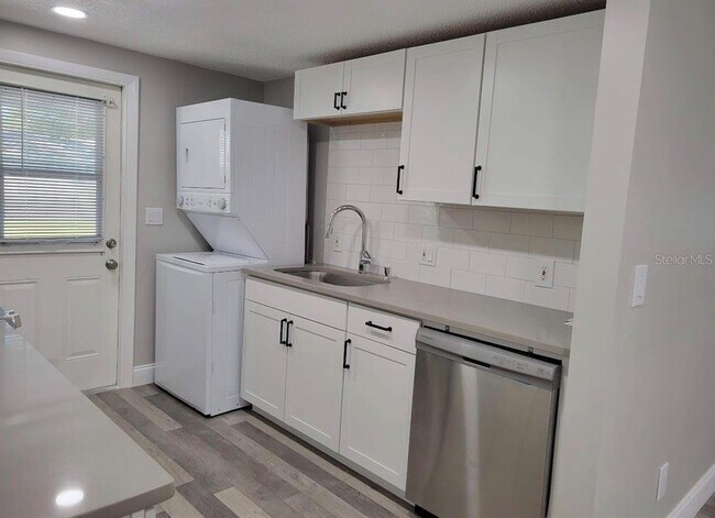 Foto del edificio - 13496 W Rena Dr