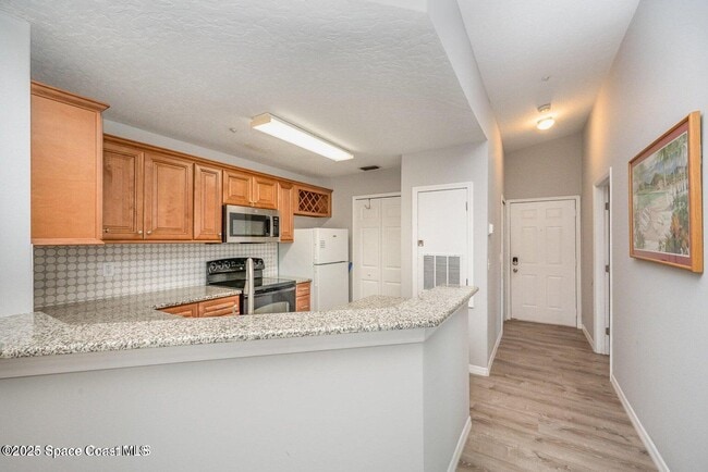 Building Photo - 7667 N Wickham Rd