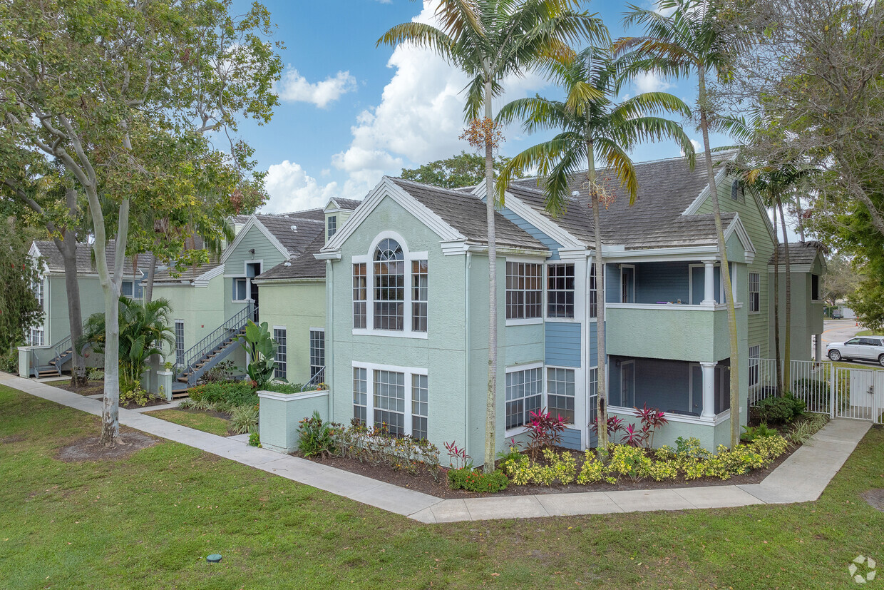 Primary Photo - Bahia Delray